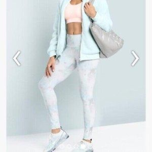 Peach Activewear Reversible Mint Aqua Dreamscape Reversible Leggings NWT Small